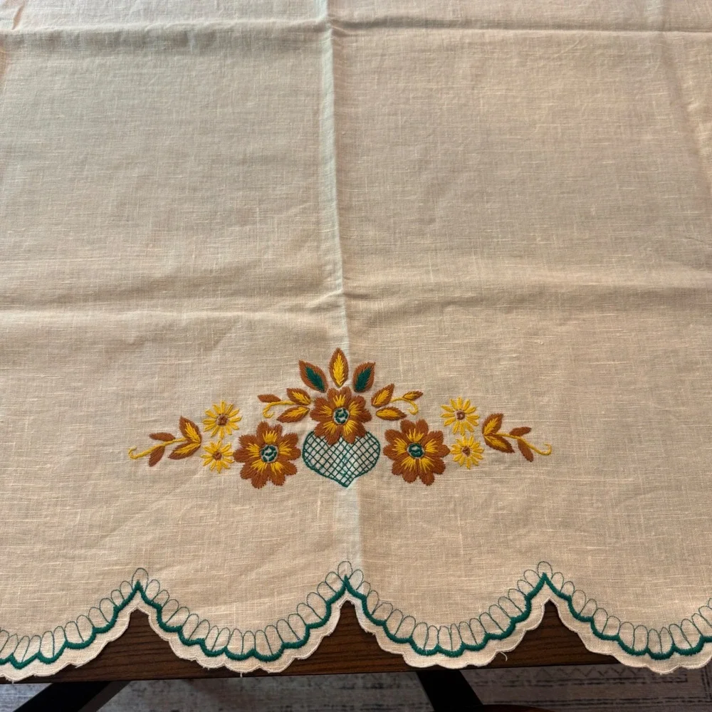 Vintage USSR Belarus Embroidered Tablecloth NOS Soviet Folk Linen 89x54 Tag